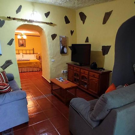 Casa De Abuela Petra Guest House Galdar Ngoại thất bức ảnh